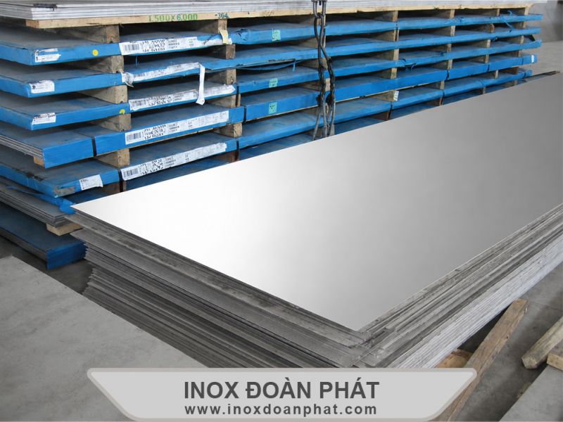 Độ bền của tấm inox ngoài trời: Inox 201, 304 hay 316 tốt hơn?